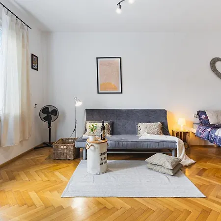 Old Town Gem - Gajova Apartman